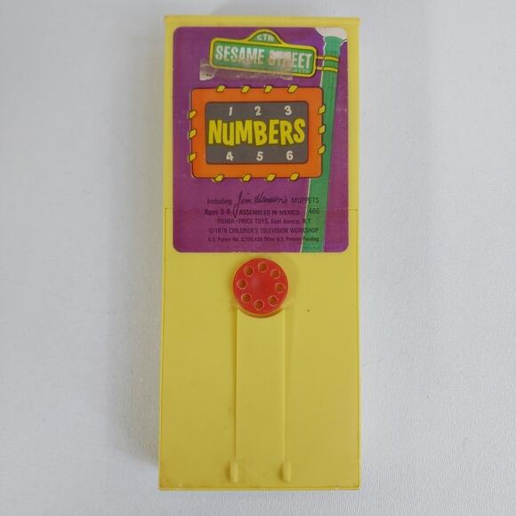 Vintage Fisher Price Movie Viewer/Player cartridge~Sesame Street Numbers~1976 - Picture 1 of 2